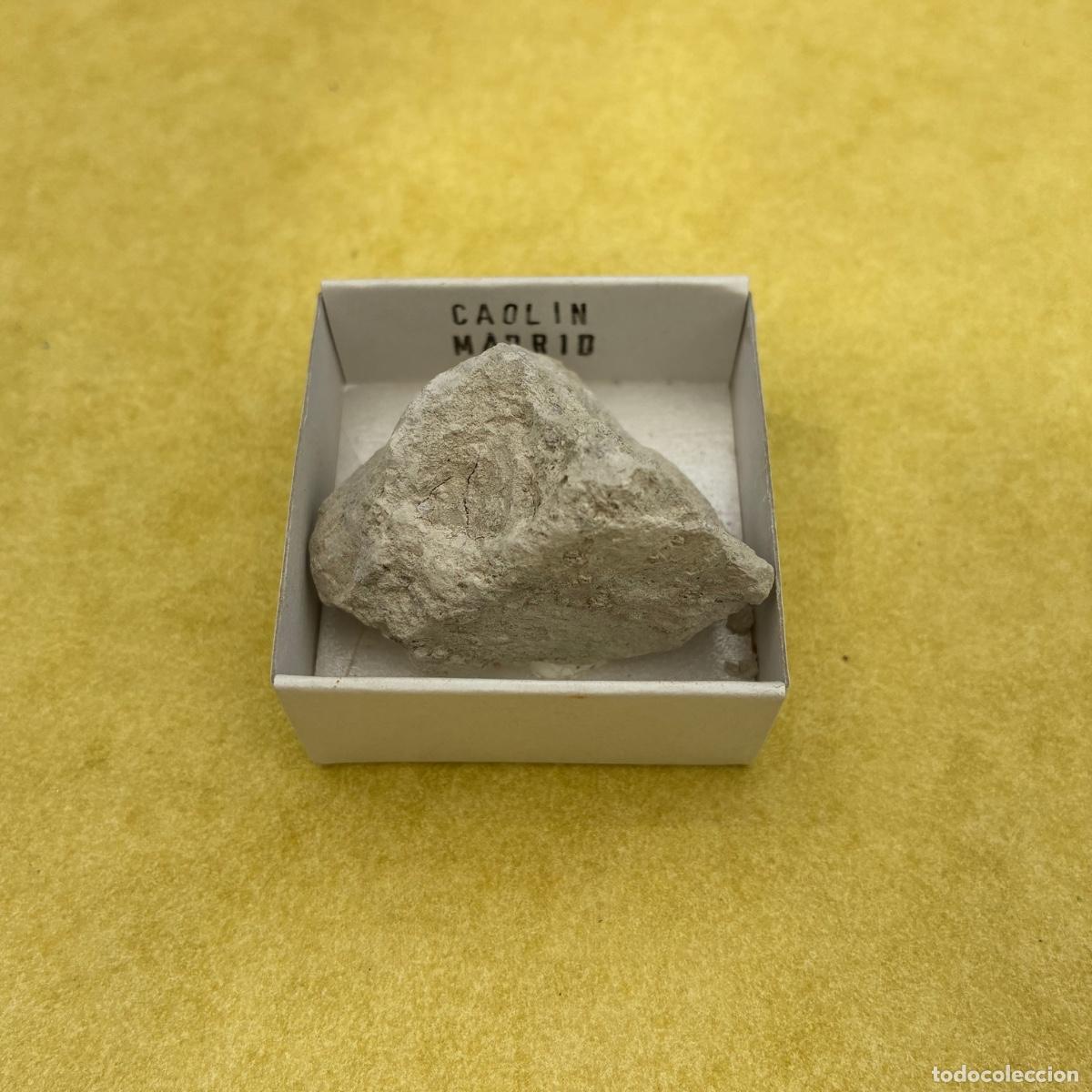 Coleccionismo de minerales: MINERAL CAOLIN MINERALES EN CAJAS DE 4x4CM