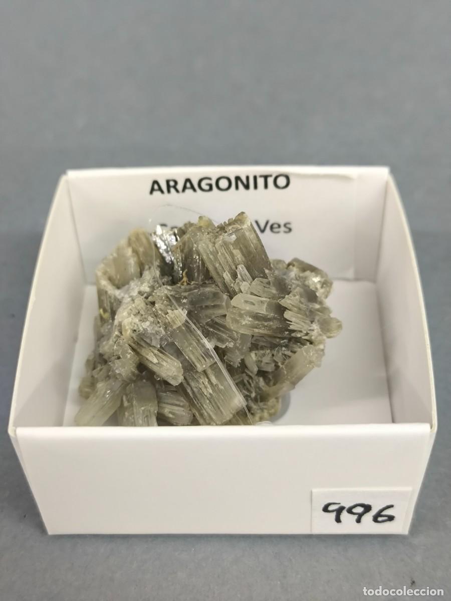 Coleccionismo de minerales: ARAGONITO - MINERAL. Albacete. 4x4