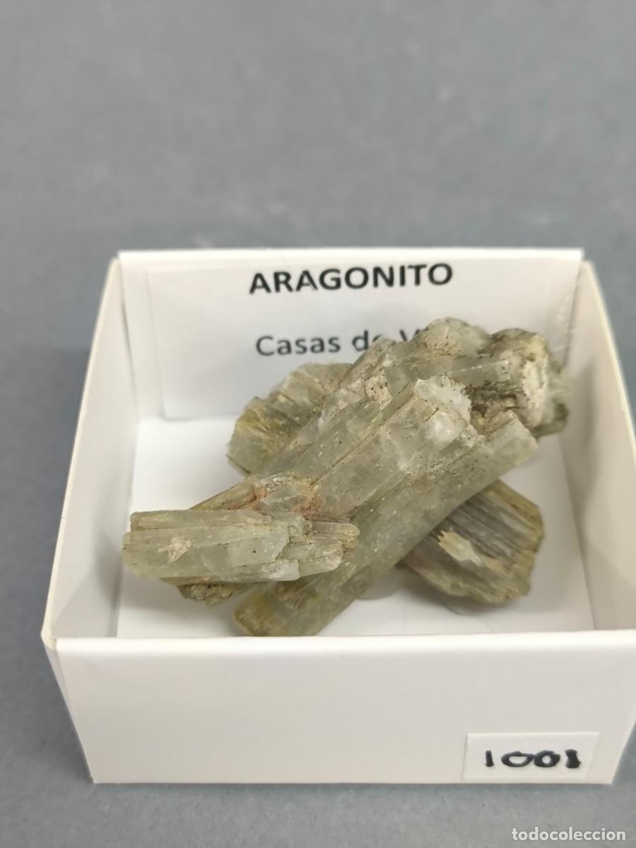 Coleccionismo de minerales: ARAGONITO - MINERAL. Albacete. 4x4