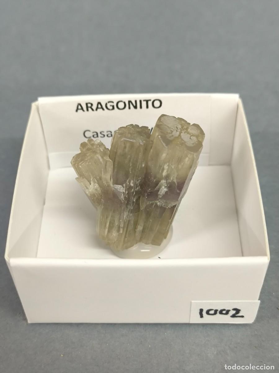 Coleccionismo de minerales: ARAGONITO - MINERAL. Albacete. 4x4