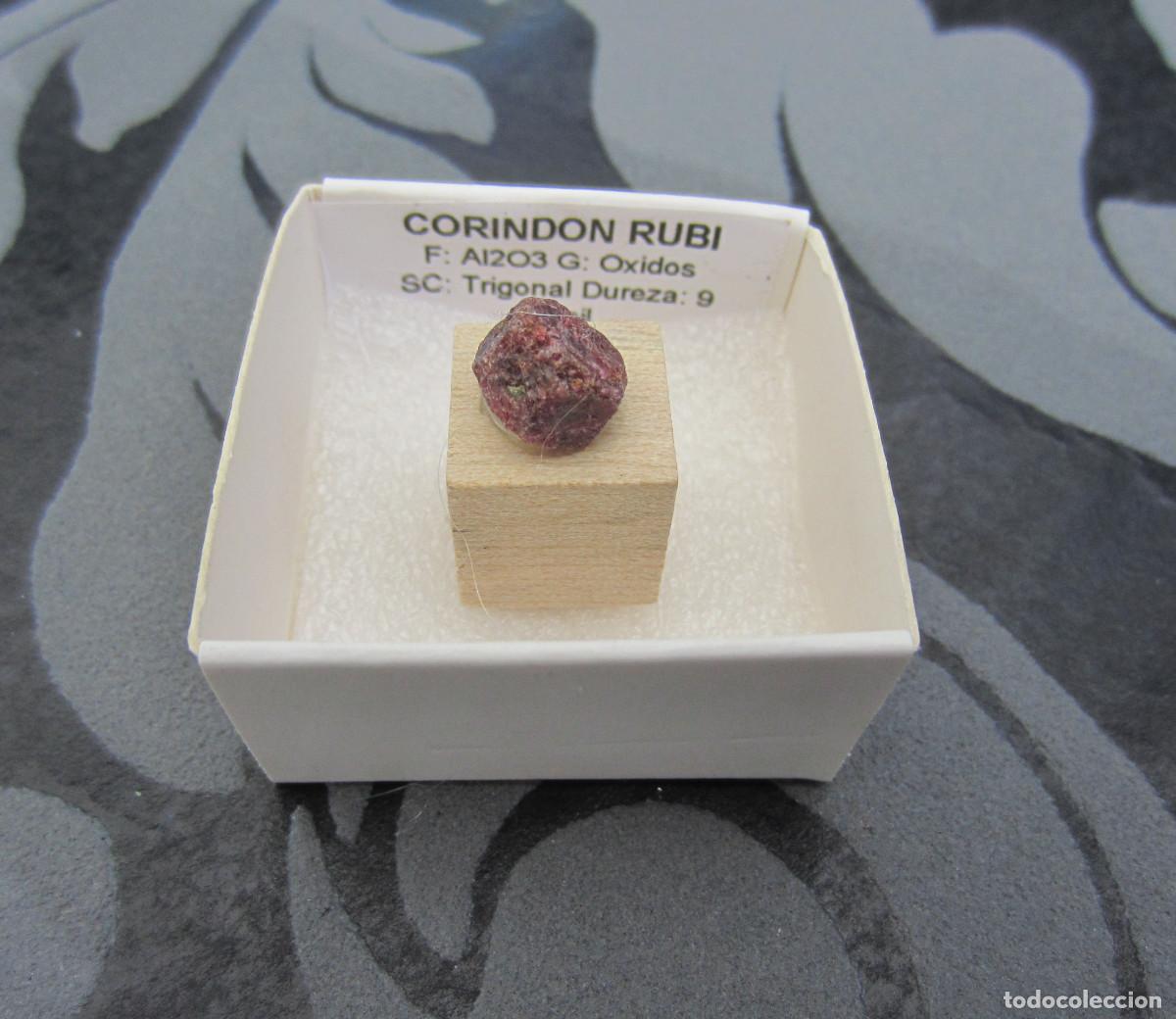 Coleccionismo de minerales: MINERAL CORINDON RUBI MINERALES EN CAJA 4X4 CM