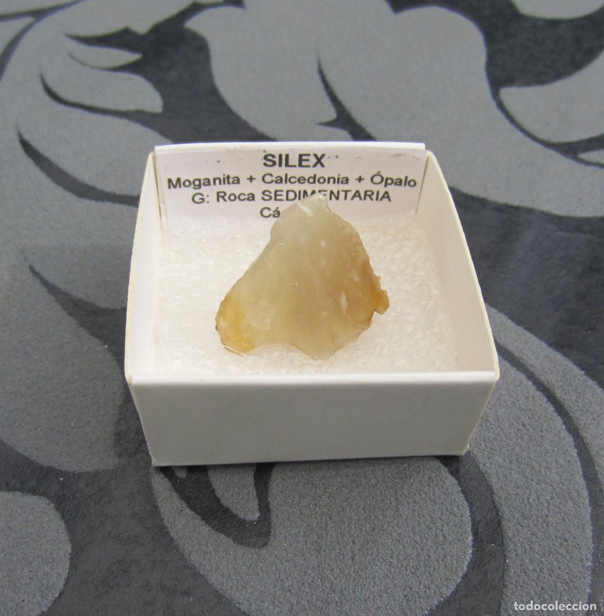 Coleccionismo de minerales: MINERAL ROCAS SILEX MINERALES EN CAJA 4X4 CM