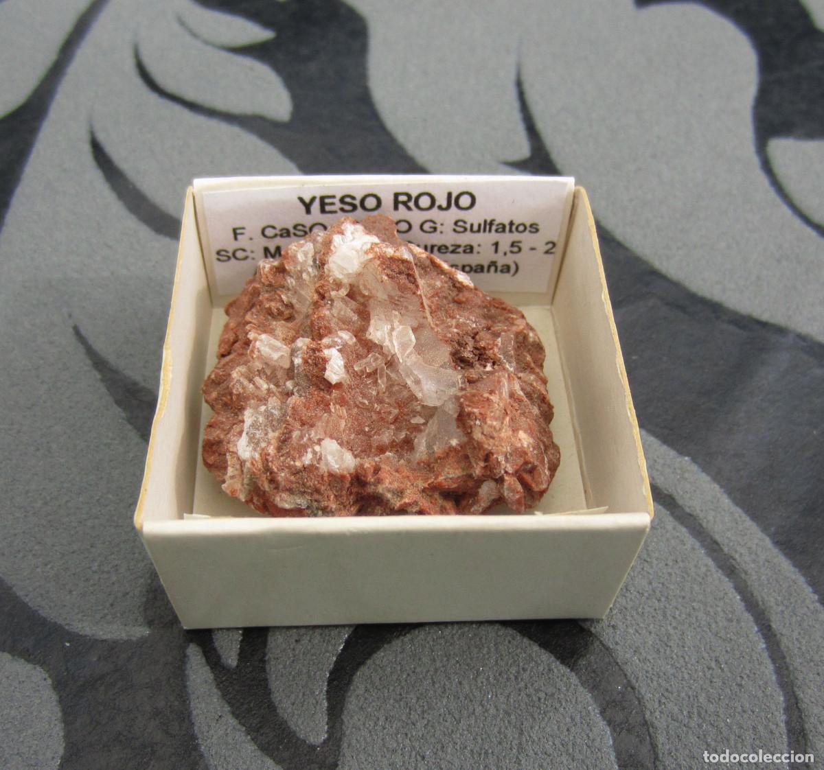 Coleccionismo de minerales: MINERAL YESO ROJO MINERALES EN CAJA 4X4 CM