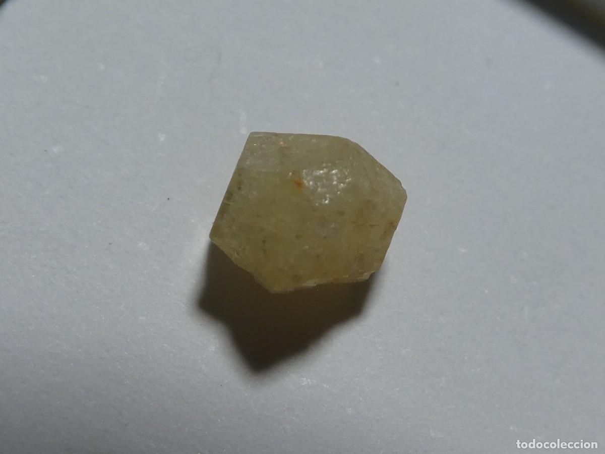 Coleccionismo de minerales: (280) LONDONITA-RHODIZITA, MADAGASCAR.