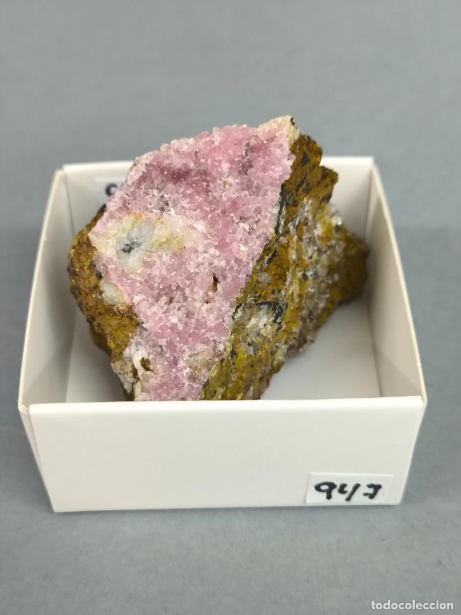 Coleccionismo de minerales: CALCITA COBALTIFERA - MINERAL. Lleida. 4x4