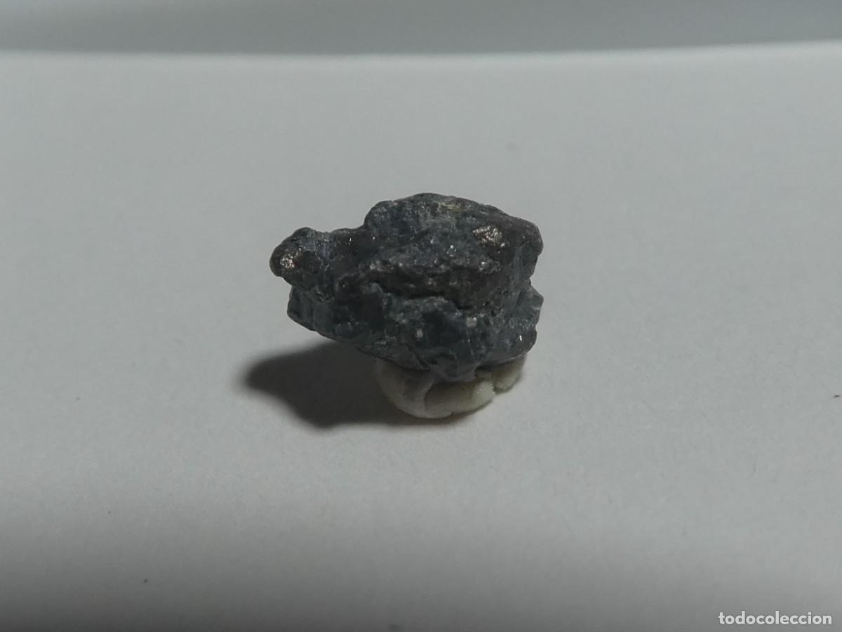 Coleccionismo de minerales: (156) PEPITA DE BISMUTO NATIVO, BOLIVIA.