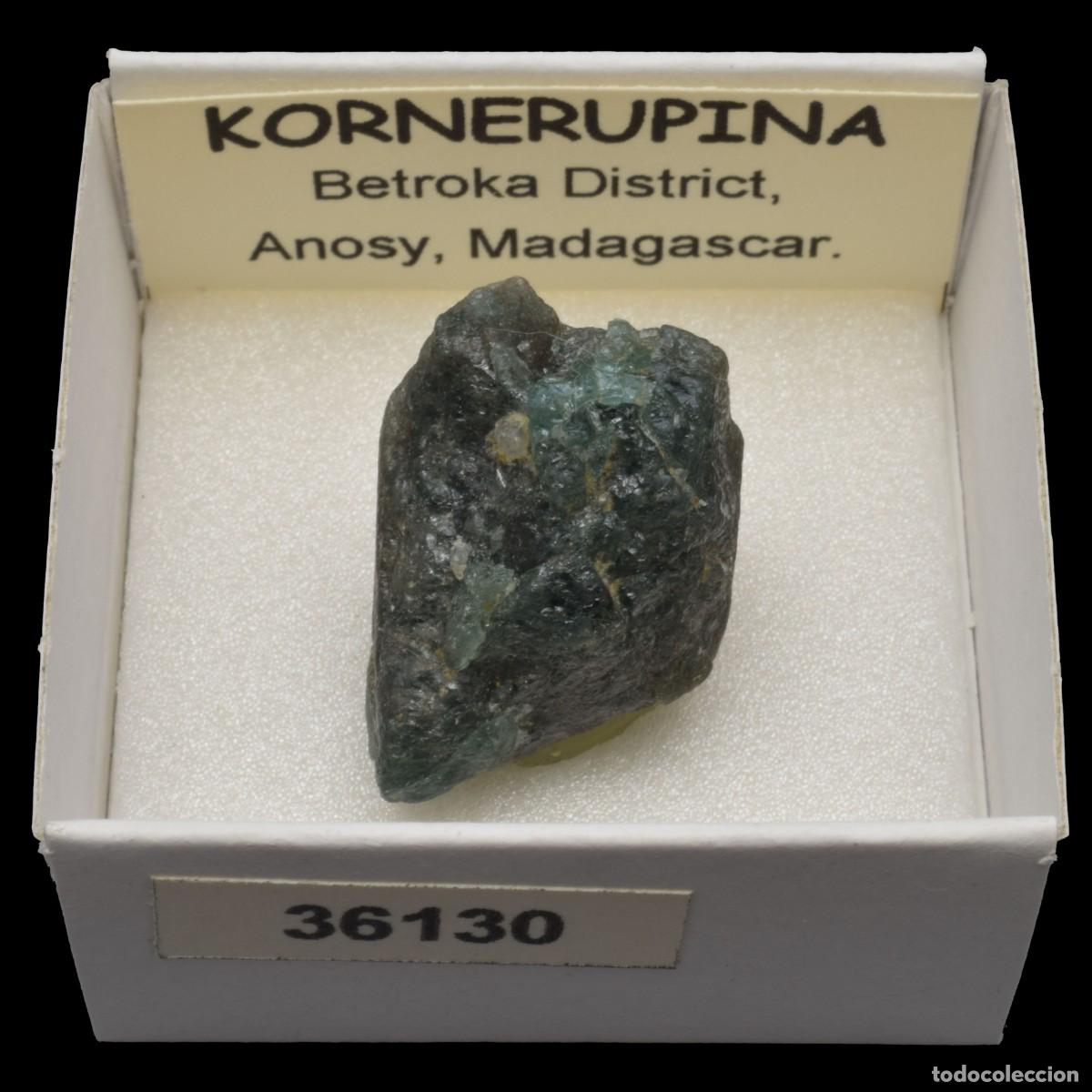 Coleccionismo de minerales: KORNERUPINA (Betroka district, Anosy, Madagascar) #36130