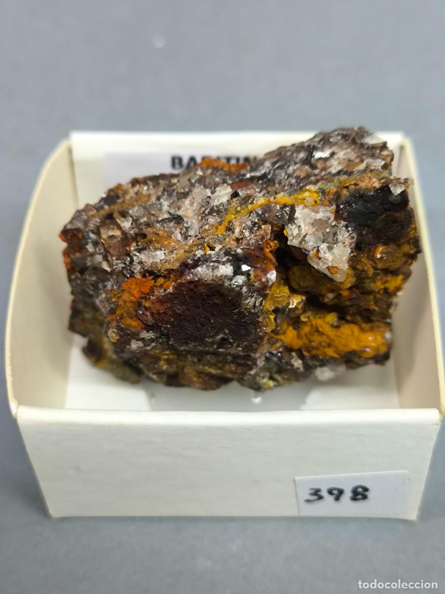 Coleccionismo de minerales: BARITINA - MINERAL. Barcelona . 4x4