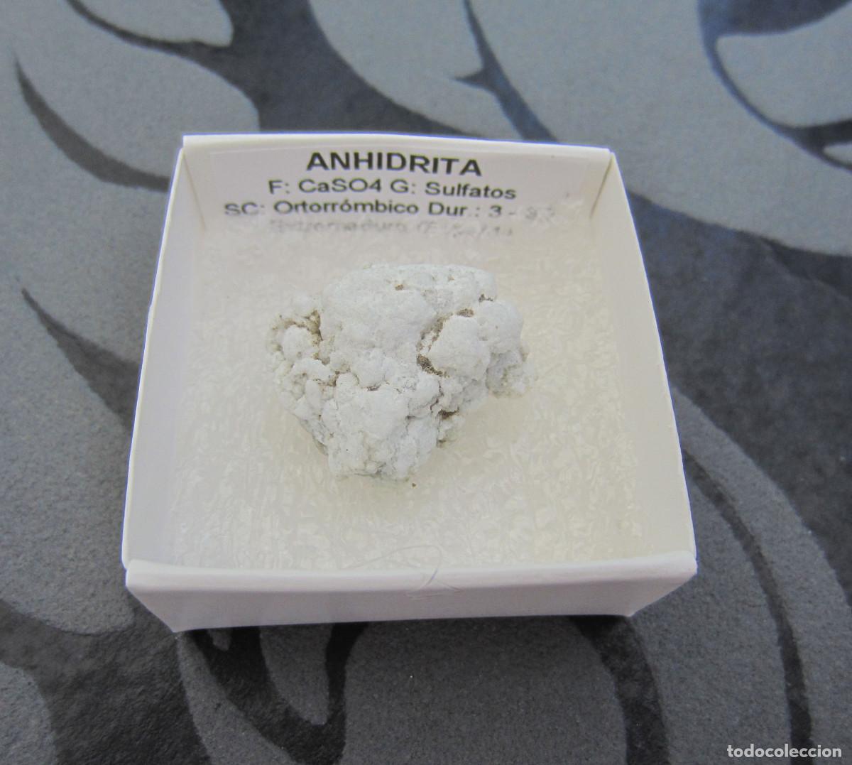 Coleccionismo de minerales: MINERAL ANHIDRITA MINERALES EN CAJA 4X4 CM