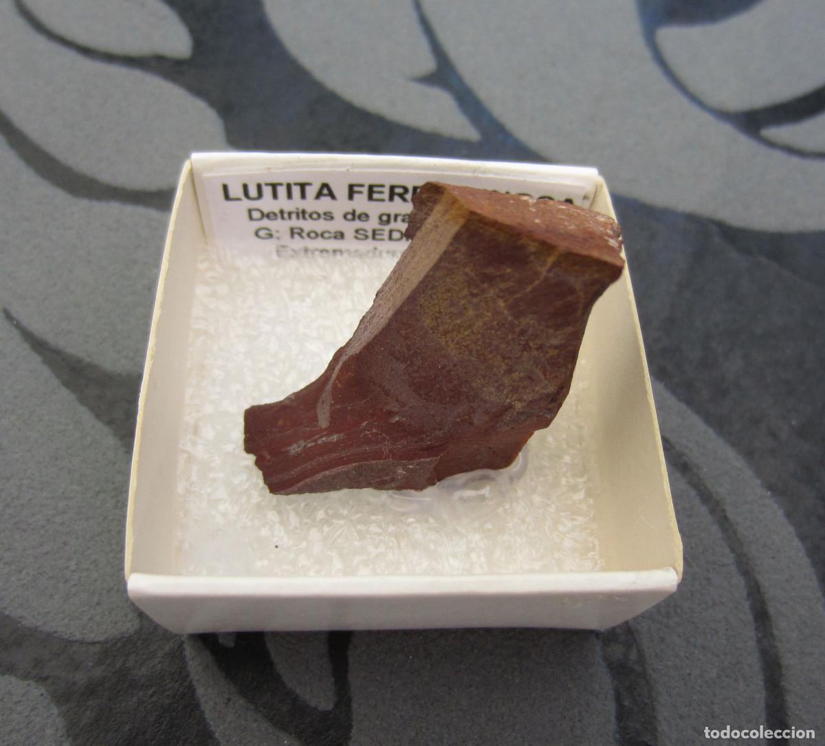 Coleccionismo de minerales: MINERAL ROCAS LUTITA FERRUGINOSA MINERALES EN CAJA 4X4 CM