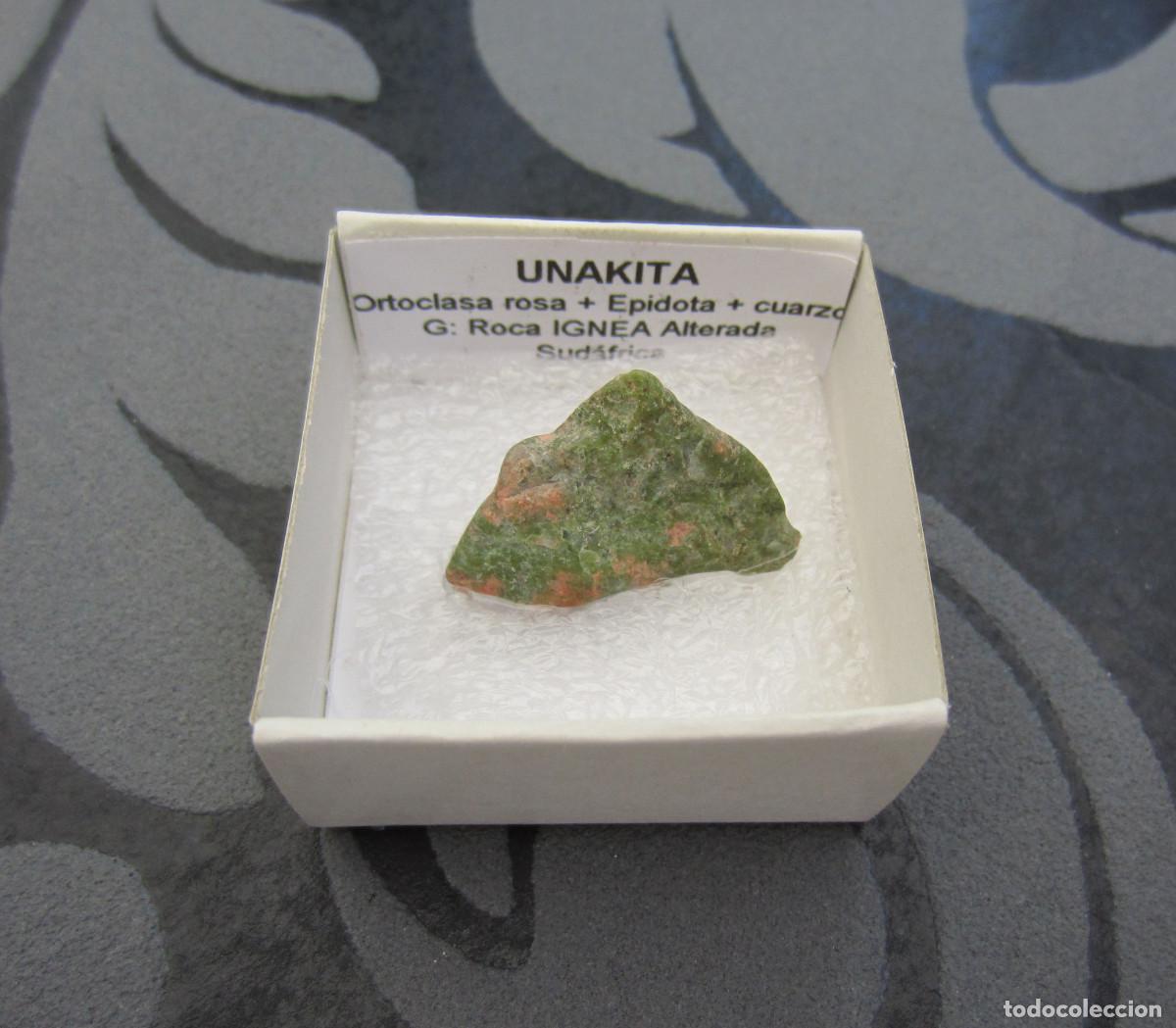 Coleccionismo de minerales: MINERAL ROCAS UNAKITA MINERALES EN CAJA 4X4 CM