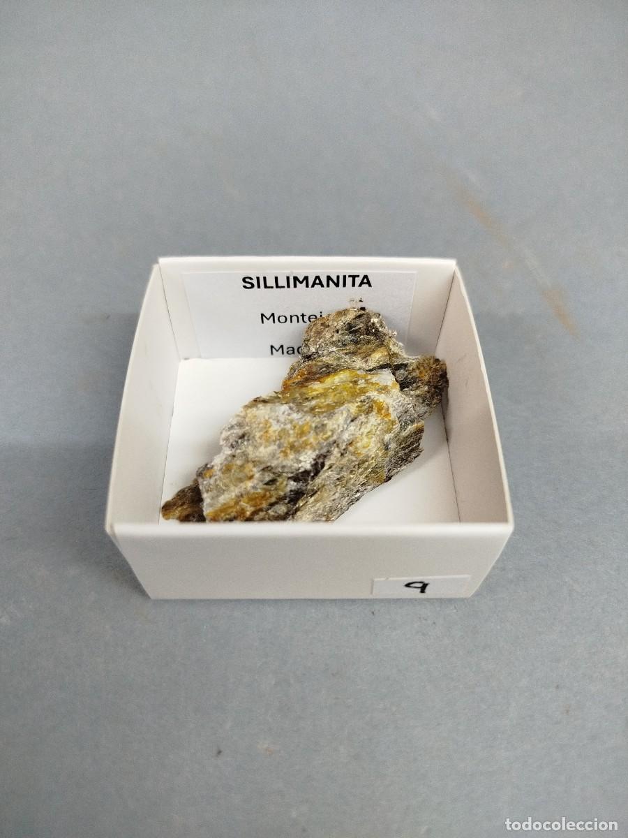 Coleccionismo de minerales: SILLIMANITA- MINERAL. 4X4 . Madrid