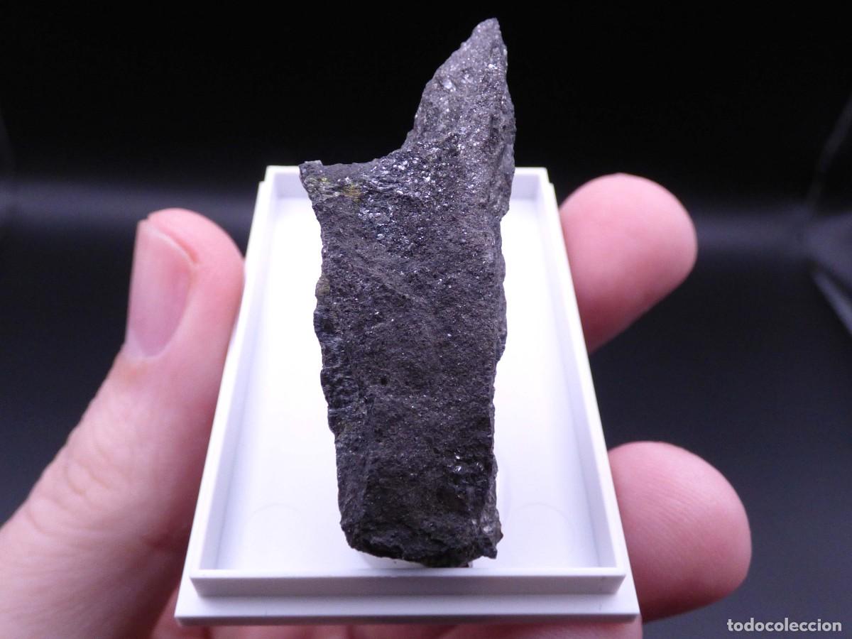 Coleccionismo de minerales: ✅FDMINERALS✅ ⚒️ URANINITA (PECHBLENDA) ⚒️ Mina Eureka, Lleida, Catalu&ntilde;a, Espa&ntilde;a - er84