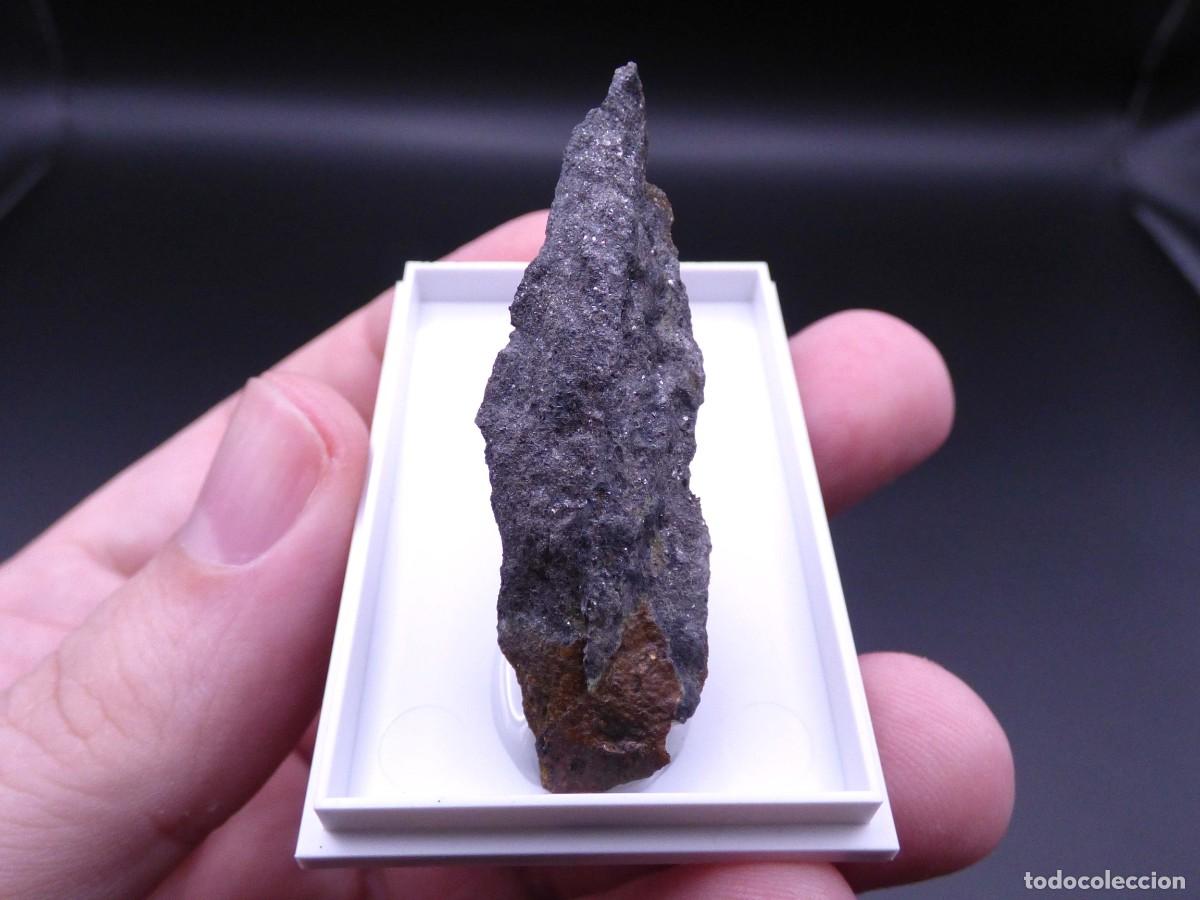 Coleccionismo de minerales: ✅FDMINERALS✅ ⚒️ URANINITA (PECHBLENDA) ⚒️ Mina Eureka, Lleida, Catalu&ntilde;a, Espa&ntilde;a - er90