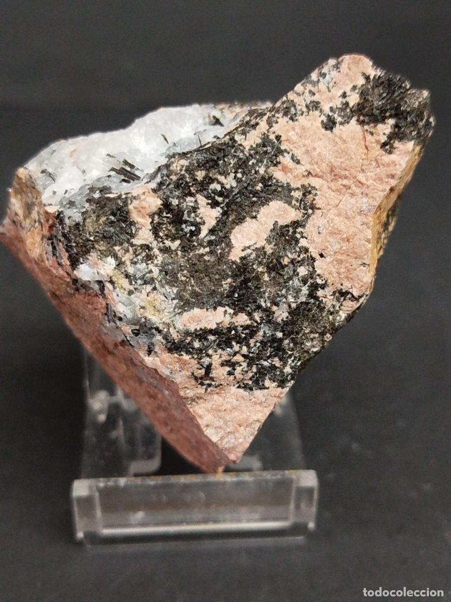 Coleccionismo de minerales: TURMALINA +FELDESPATO . Mineral. Ja&eacute;n. 4x4