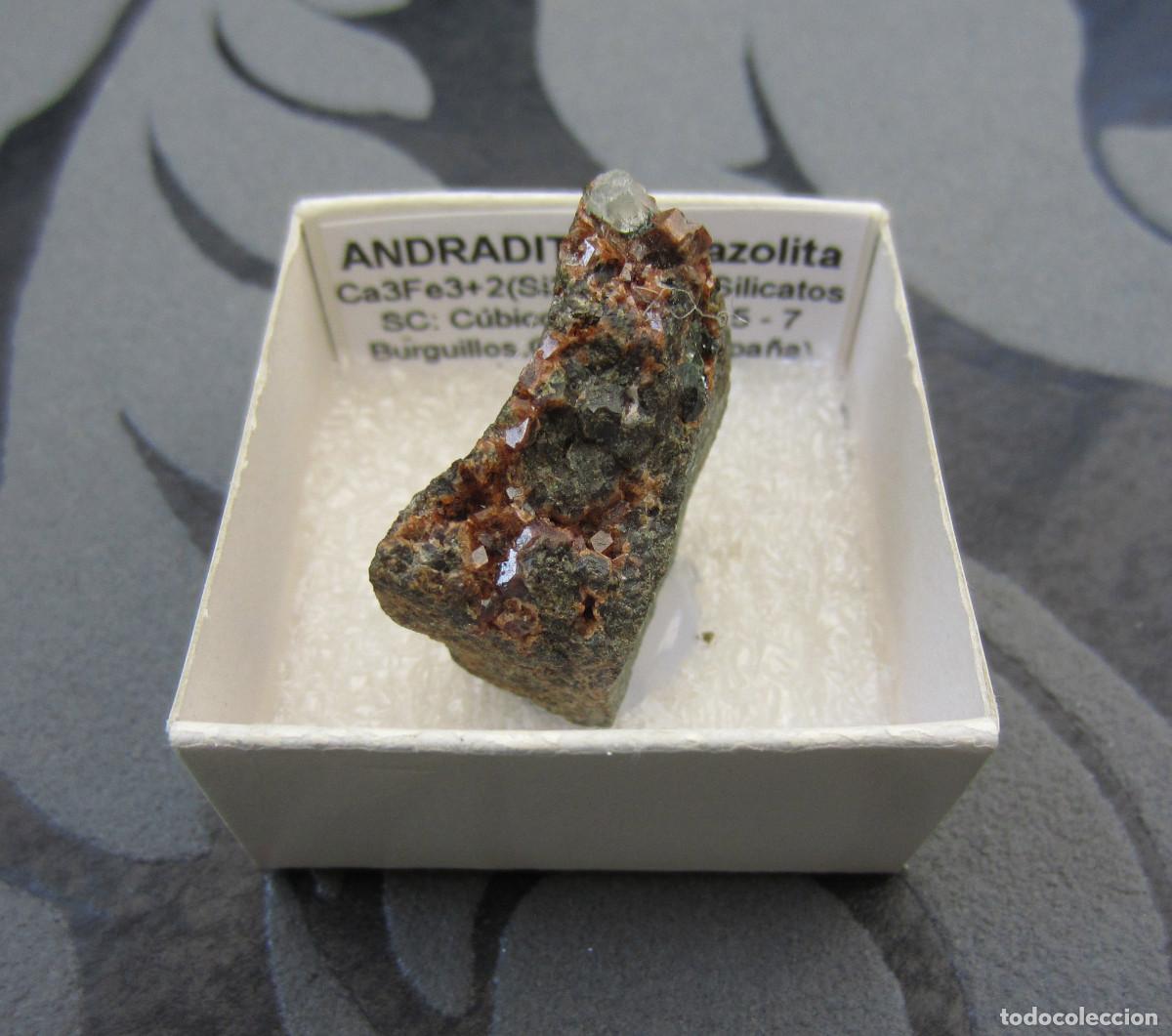 Coleccionismo de minerales: MINERAL ANDRADITA TOPAZONITA MINERALES EN CAJA 4X4 CM