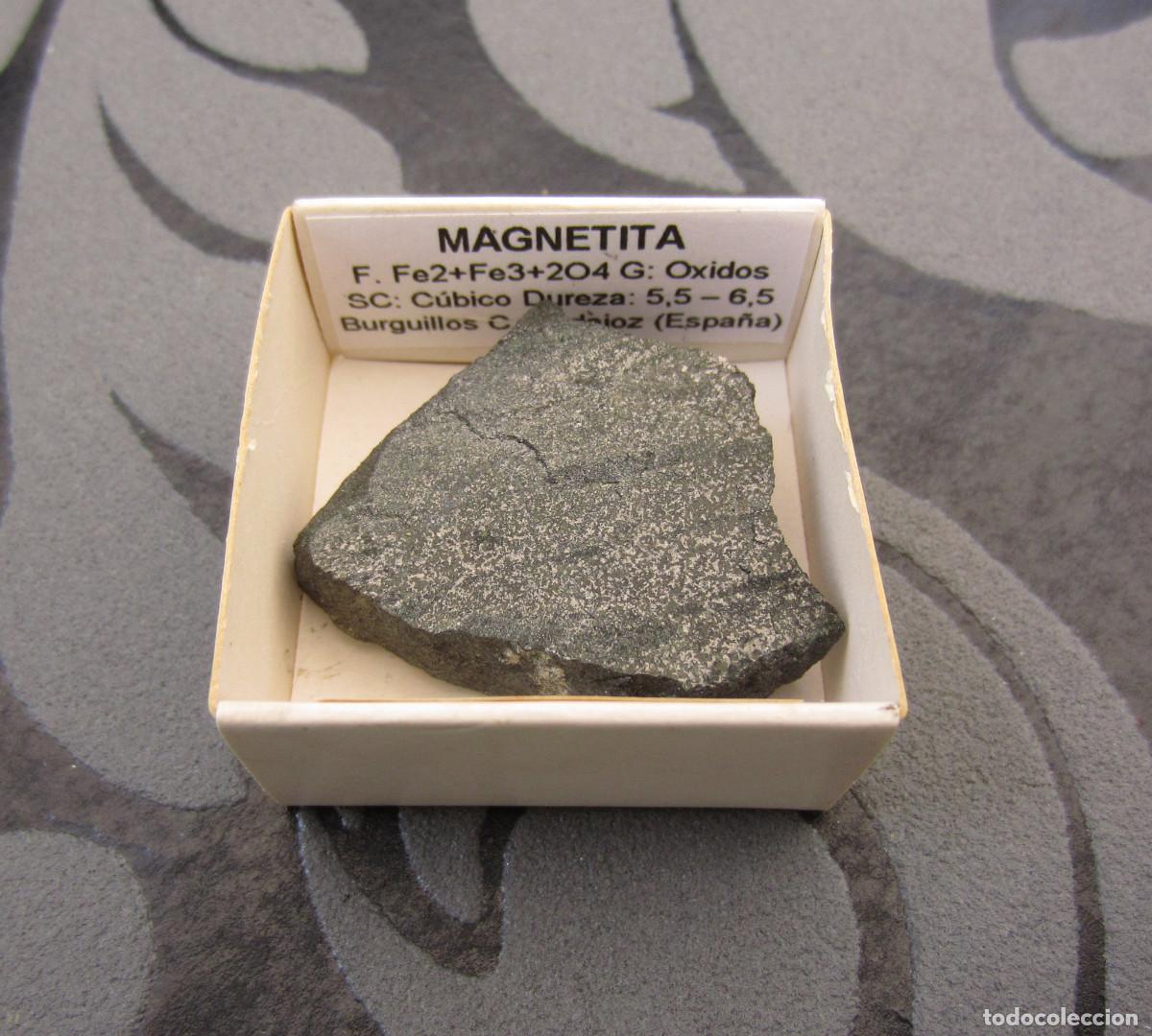 Coleccionismo de minerales: MINERAL MAGNETITA MINERALES EN CAJA 4X4 CM