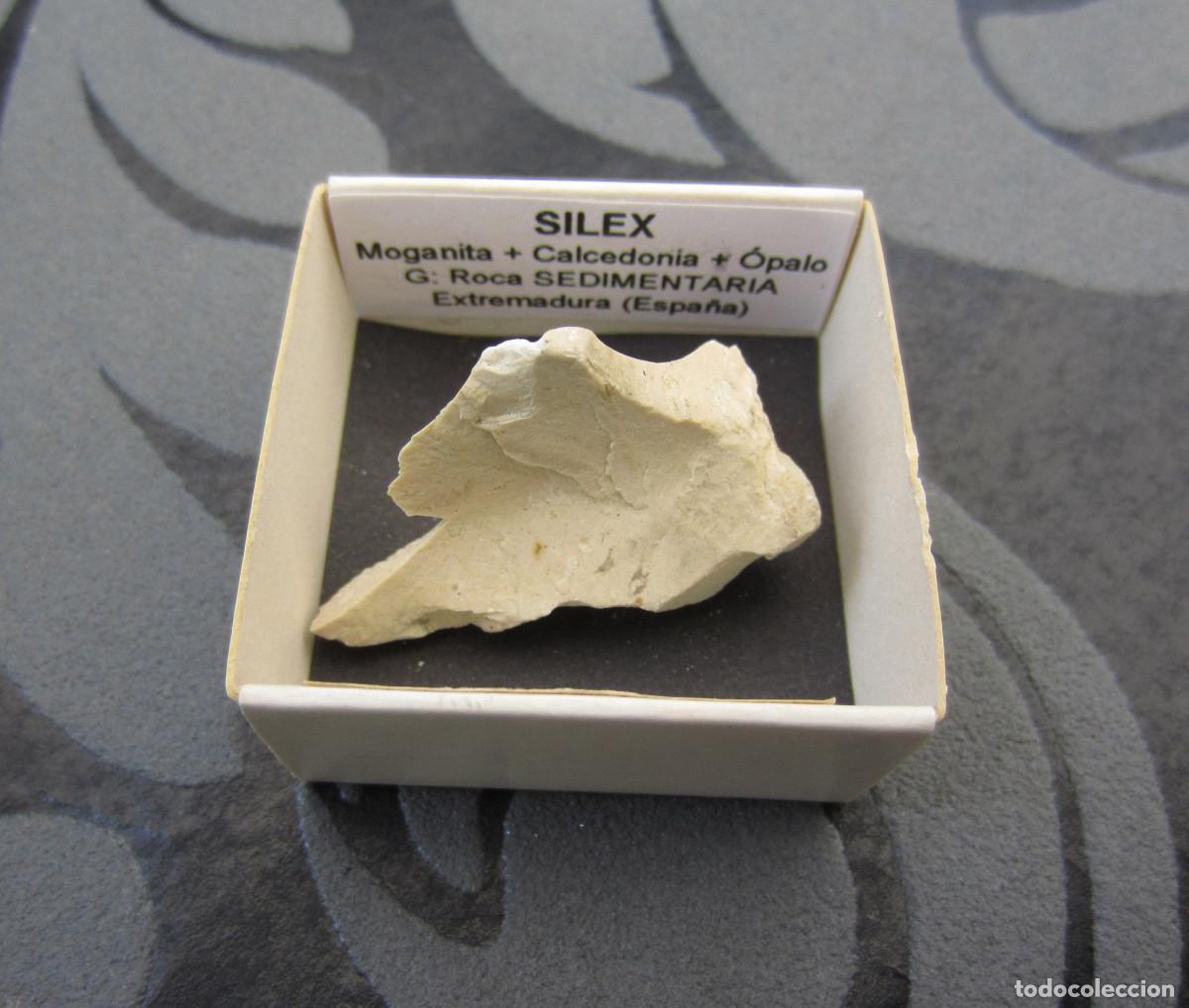 Coleccionismo de minerales: MINERAL ROCAS SILEX MINERALES EN CAJA 4X4 CM