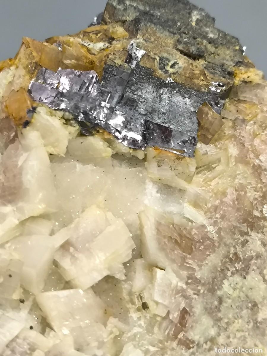 Coleccionismo de minerales: CALCOPIRITA sobre DOLOMITA - Foto 5
