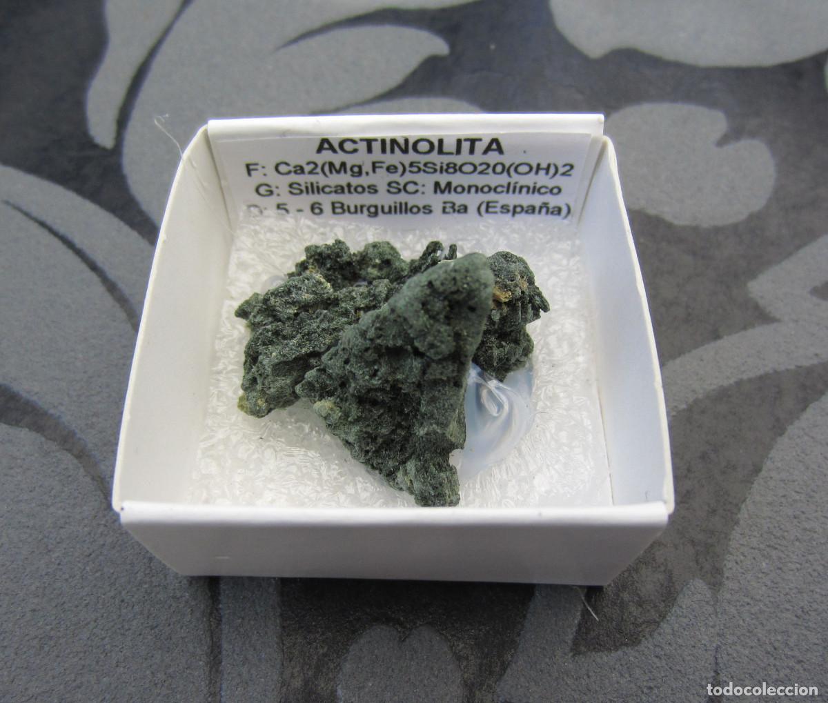 Coleccionismo de minerales: MINERAL ACTINOLITA MINERALES EN CAJA 4X4 CM