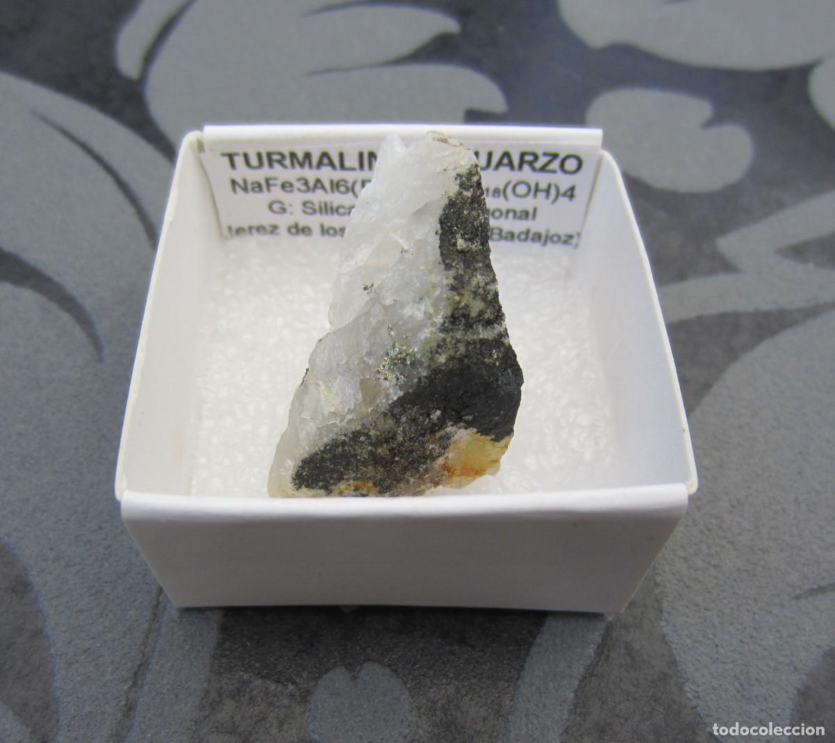 Coleccionismo de minerales: MINERAL TURMALINA Y PIRITA EN CUARZO MINERALES EN CAJA 4X4 CM