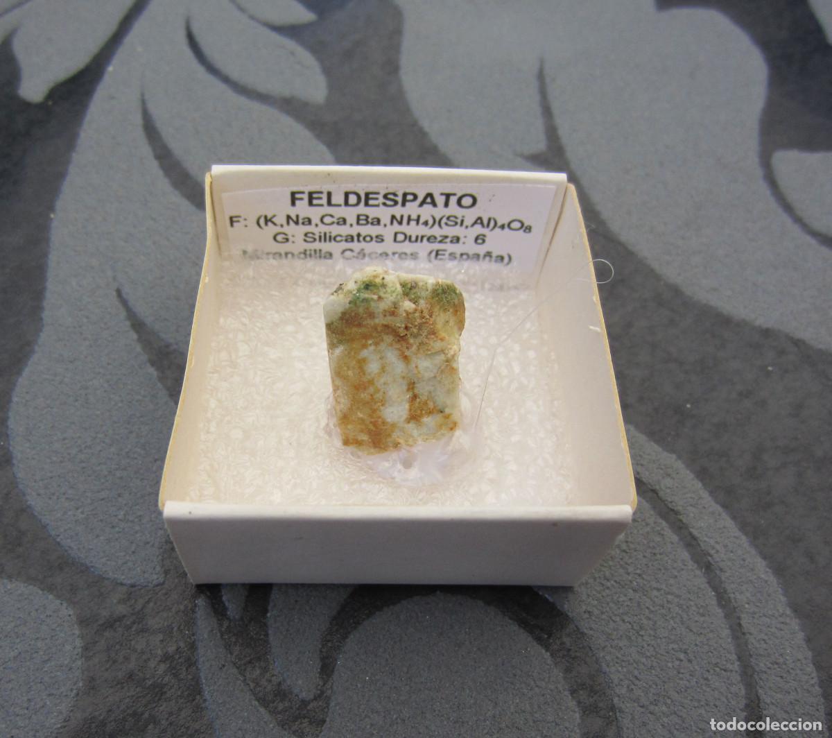 Coleccionismo de minerales: MINERAL FELDESPATO MINERALES EN CAJA 4X4 CM