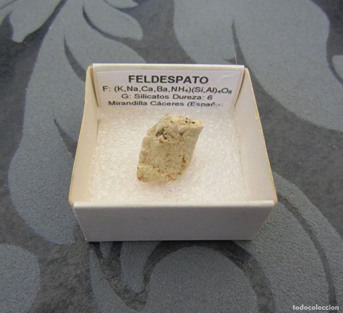 Coleccionismo de minerales: MINERAL FELDESPATO MINERALES EN CAJA 4X4 CM