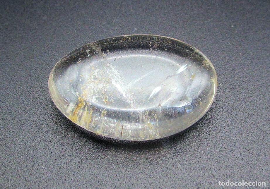 Coleccionismo de minerales: Pieza de Cuarzo natural en cabuj&oacute;n, sin enganche - 17 gr. - Mide 3,7 cm de largo x 2,6 cm de ancho