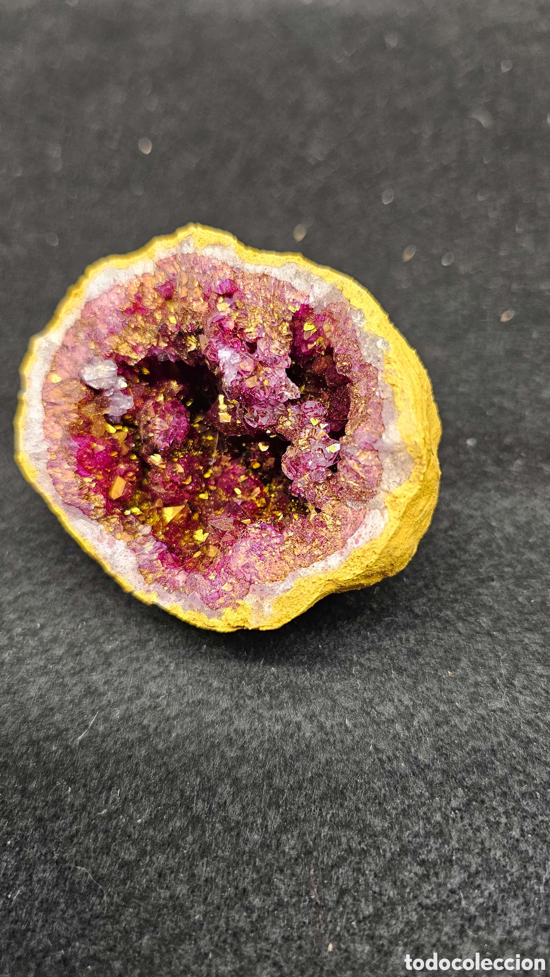 Coleccionismo de minerales: geoda de cuarzo .........