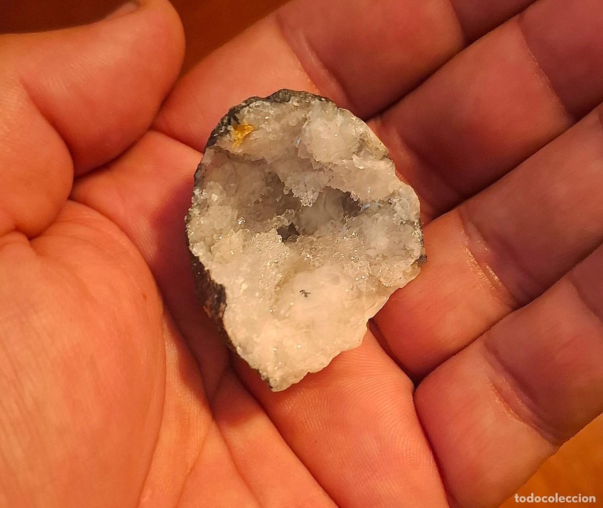 Coleccionismo de minerales: Peque&ntilde;a Geoda de Cuarzo Blanco Natural - Cristal de Roca