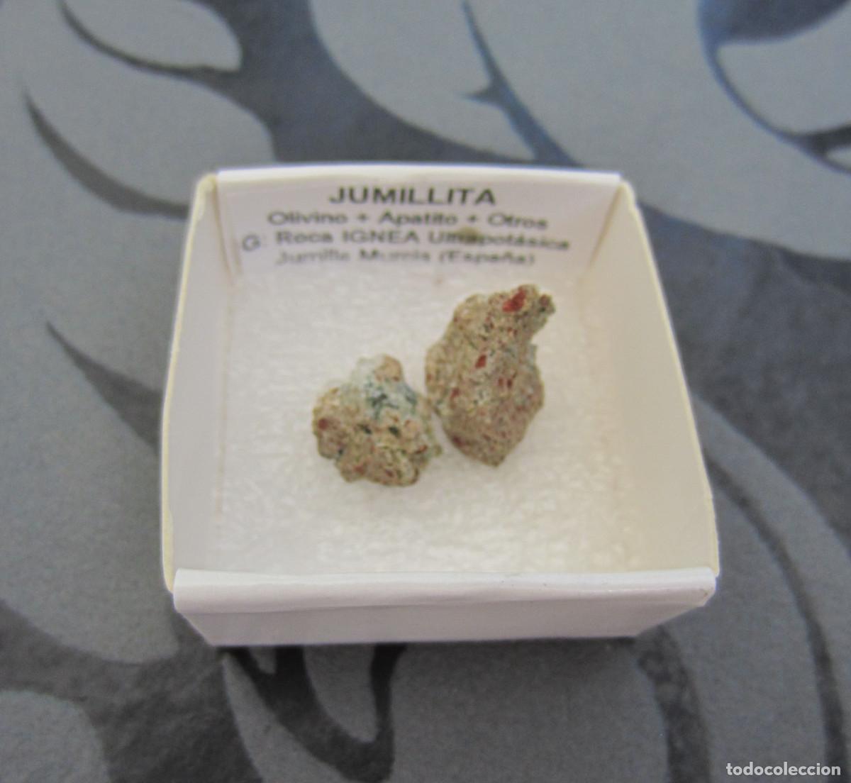 Coleccionismo de minerales: MINERAL ROCAS JUMILLITA MINERALES EN CAJA 4X4 CM