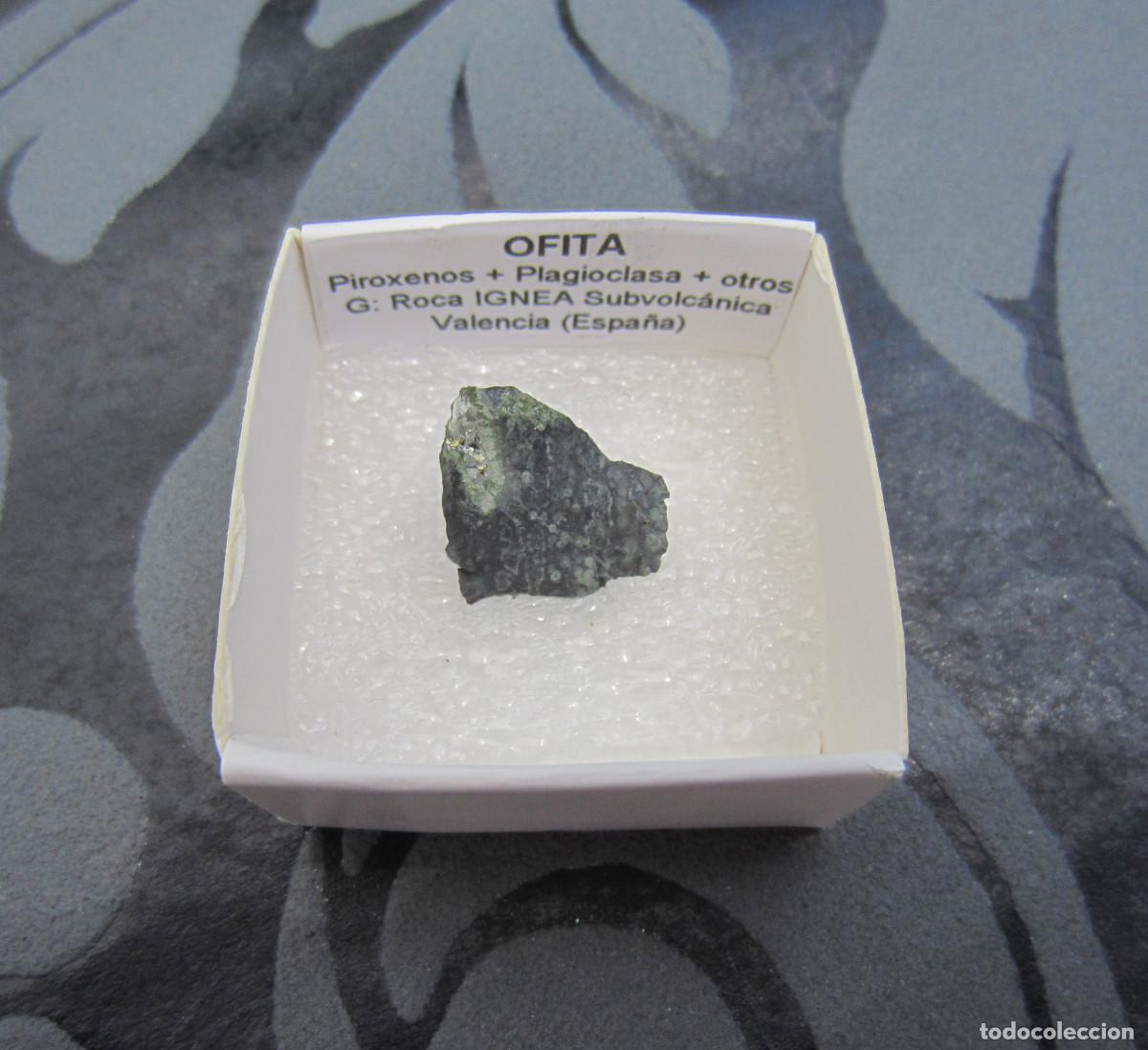 Coleccionismo de minerales: MINERAL ROCAS OFITA MINERALES EN CAJA 4X4 CM