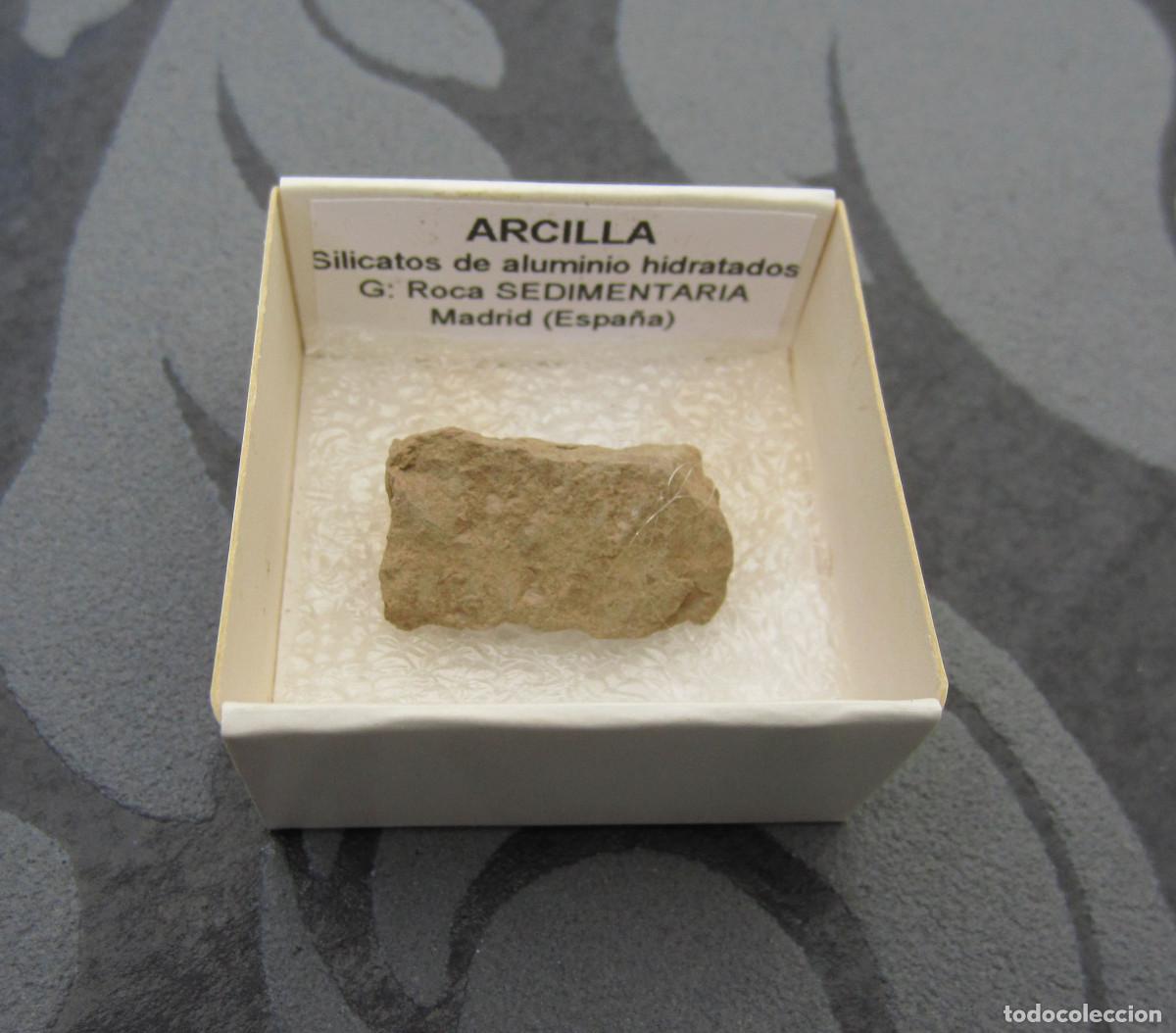 Coleccionismo de minerales: MINERAL ROCAS ARCILLA MINERALES EN CAJA 4X4 CM