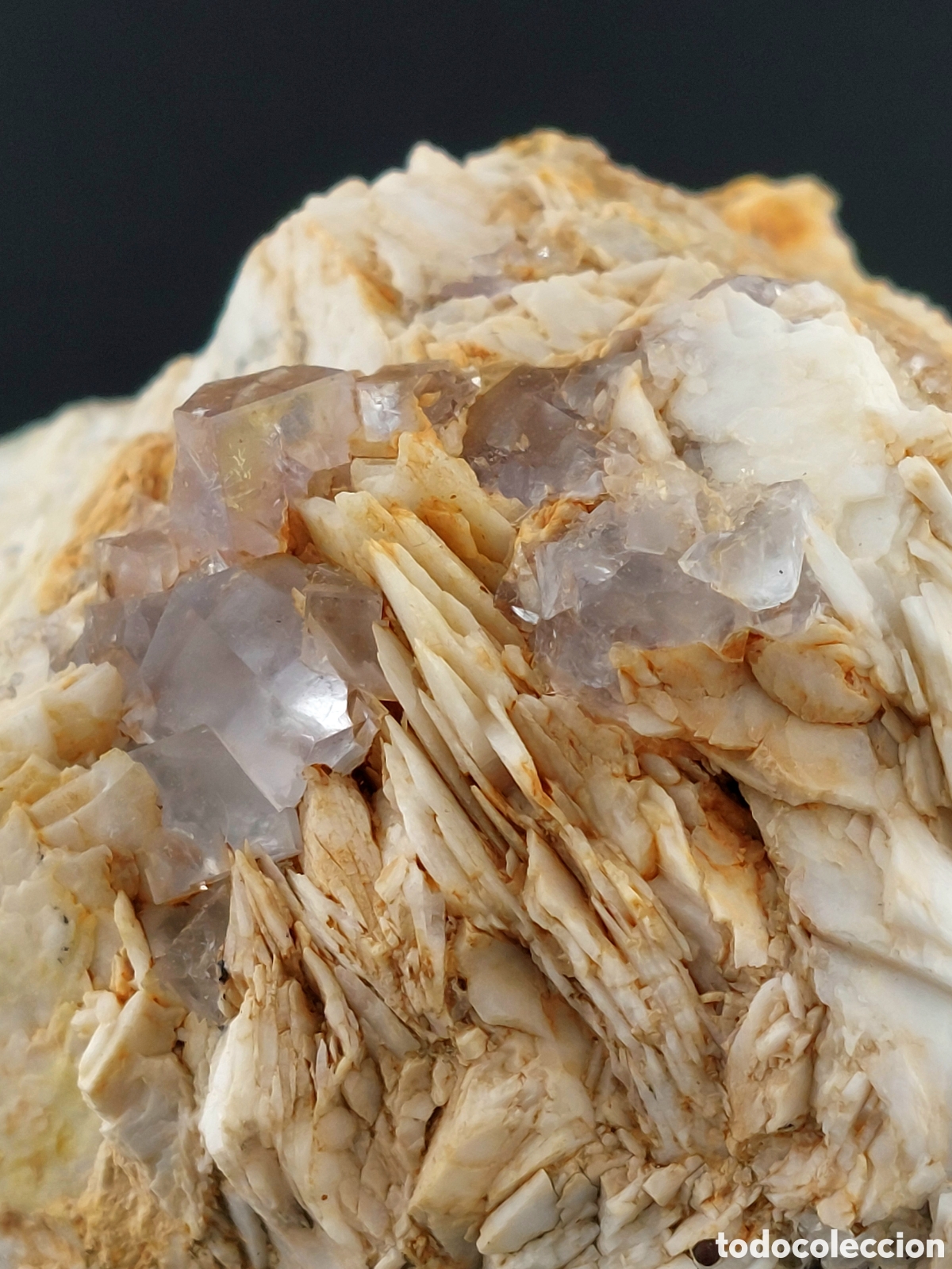 Coleccionismo de minerales: Mineral de Fluorita sobre Barita