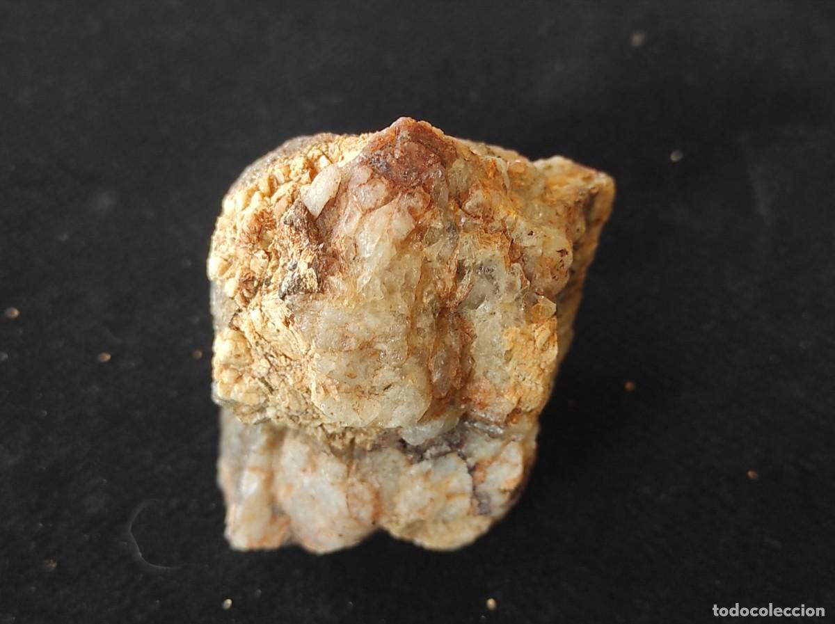 Coleccionismo de minerales: Cuarzo con mica y minerales accesorios &ndash; Granada &ndash; 119 g
