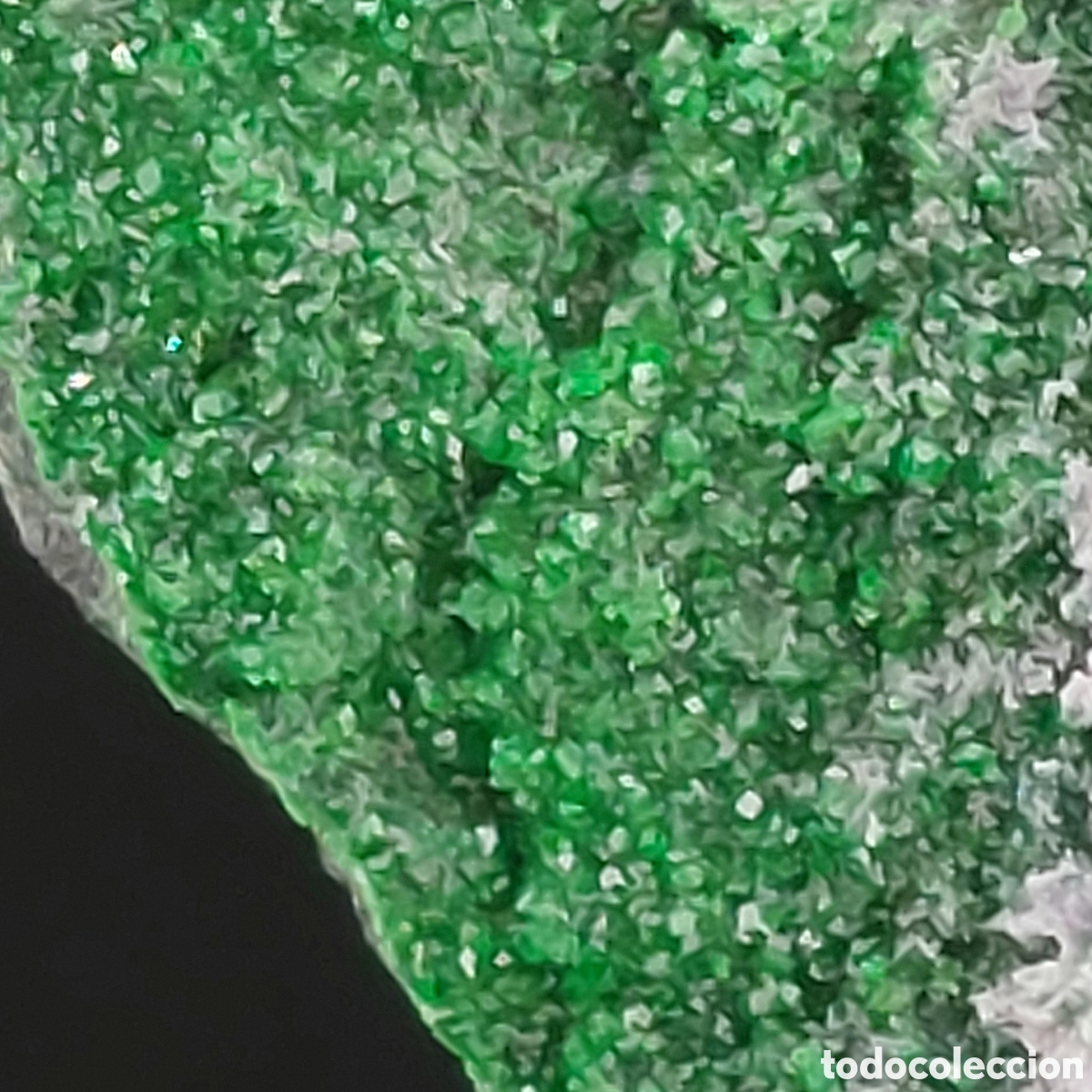Coleccionismo de minerales: Mineral Uvarovita Granate en Urna