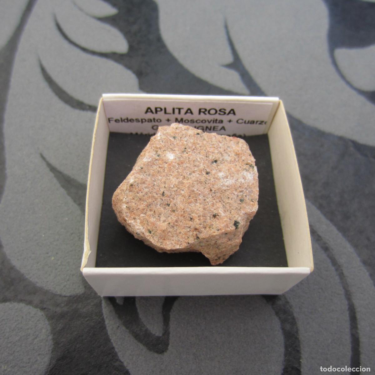 Mineral collecting: MINERAL ROCAS APLITA ROSA MINERALES EN CAJA 4X4 CM