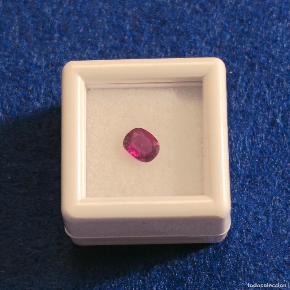 Colecionismo de minerais: RUBI ROJO SONGEA NATURAL TALLA OVAL. MED. 4,5 X 3,5 MM. PESO 0,34 CTS. SIN TRATAMIENTO