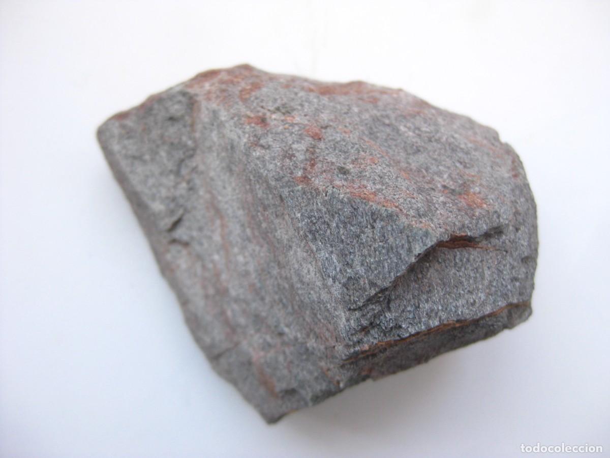 Coleccionismo de minerales: ROCA CUARCITA VIOLETA