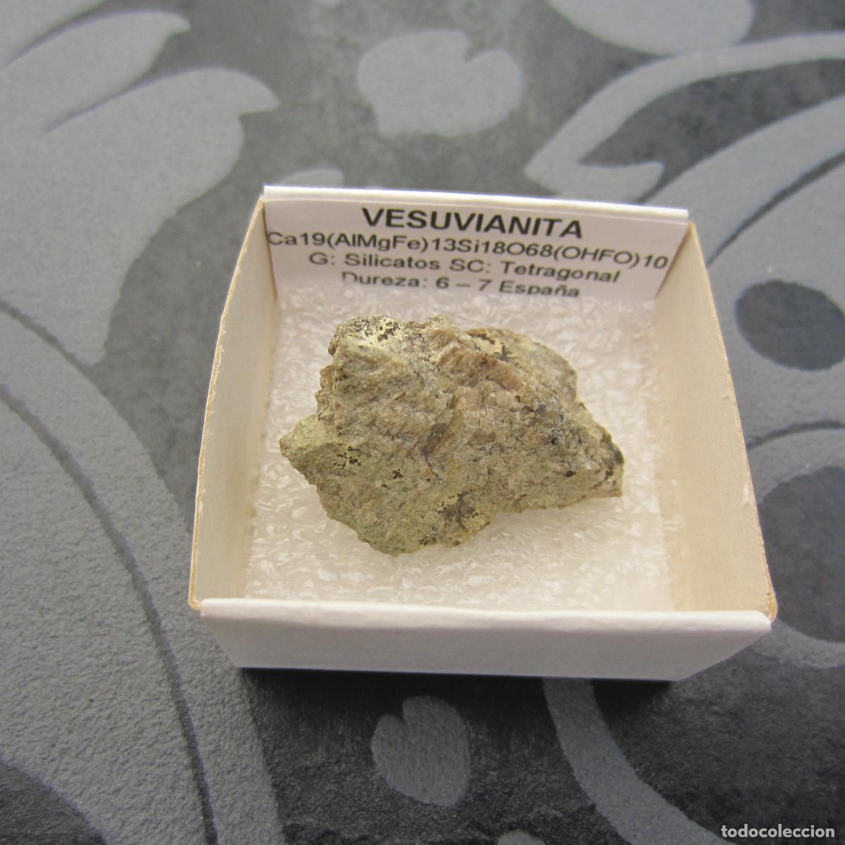 Coleccionismo de minerales: MINERAL VESUBIANITA MINERALES EN CAJA 4X4 CM