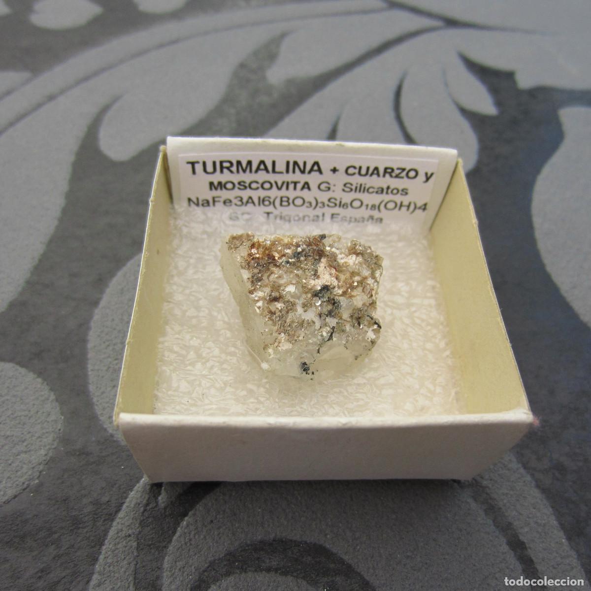 Coleccionismo de minerales: MINERAL TURMALINA MINERALES EN CAJA 4X4 CM