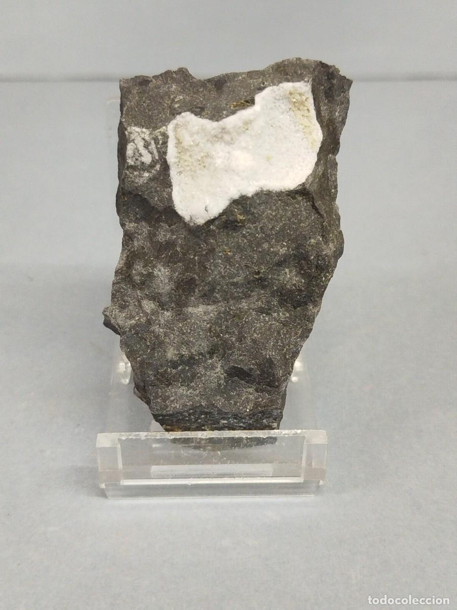 Coleccionismo de minerales: PHILLIPSITA - MINERAL. Girona