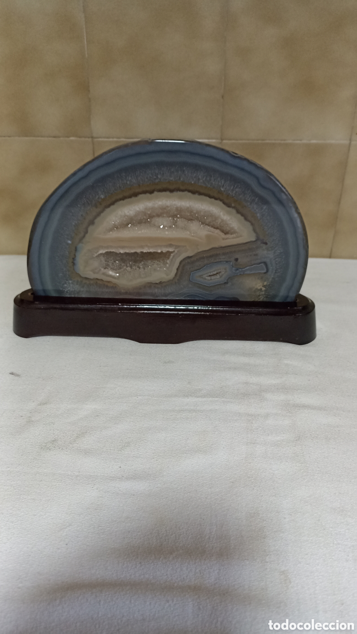 Coleccionismo de minerales: &Aacute;gata Natural. 29 cm con Peana