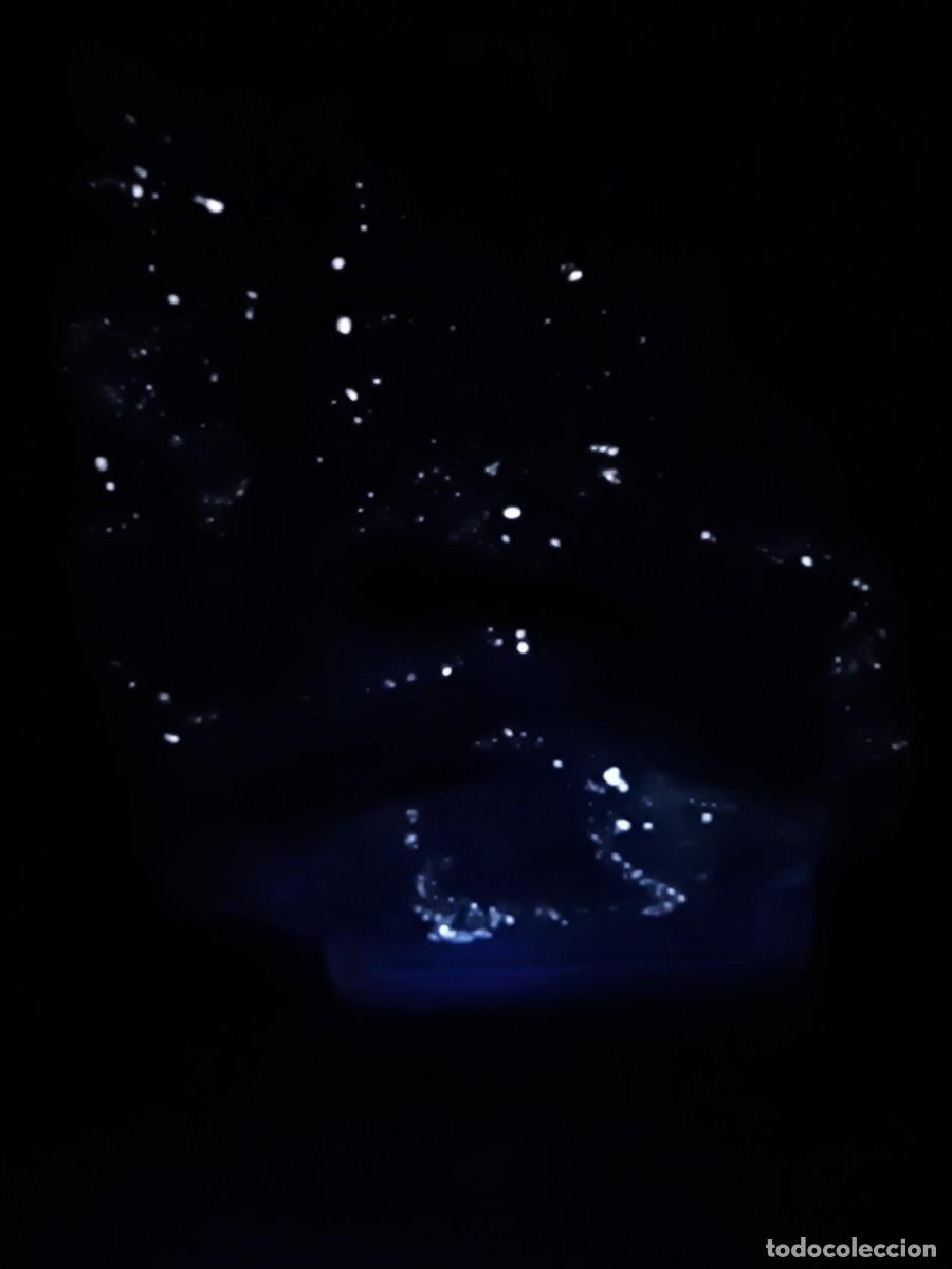 Coleccionismo de minerales: SCHEELITA - MINERAL fluorescente ultra violeta