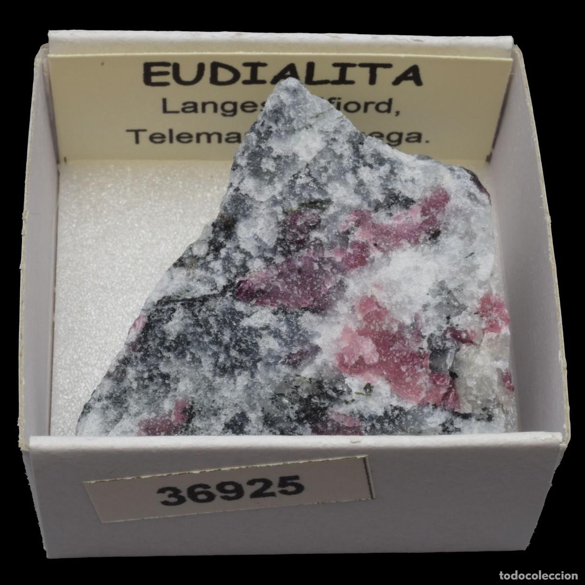 Coleccionismo de minerales: EUDIALITA (Langesundfjord, Telemark, Noruega) #36925