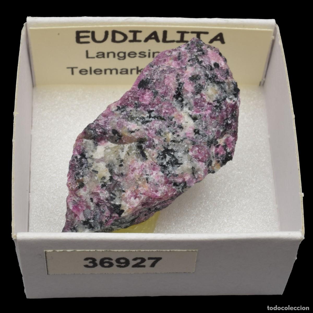 Coleccionismo de minerales: EUDIALITA (Langesundfjord, Telemark, Noruega) #36927