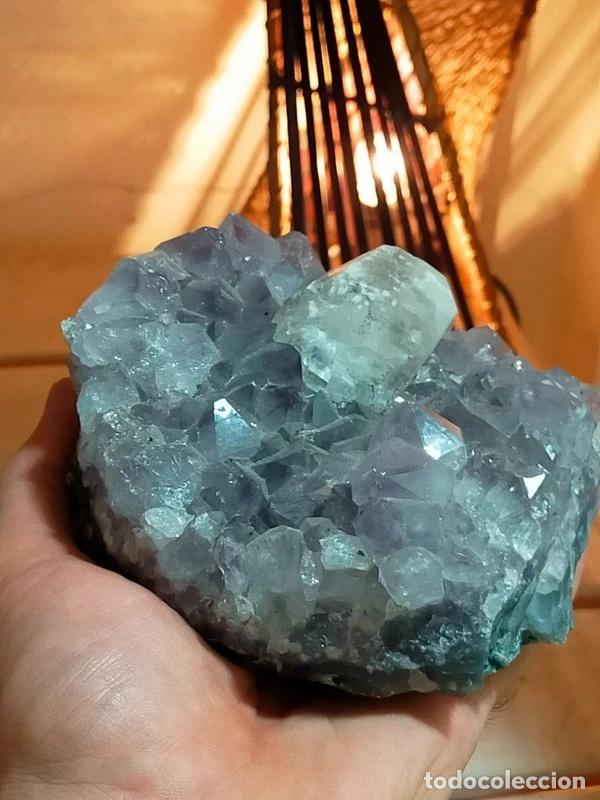 Coleccionismo de minerales: Drusa di Ametista con Cristallo di Calcite bianca