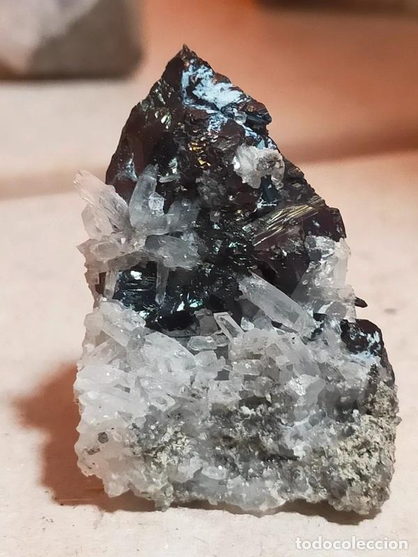 Coleccionismo de minerales: Piccola Ematite grezza con Quarzi (Rio Marina)