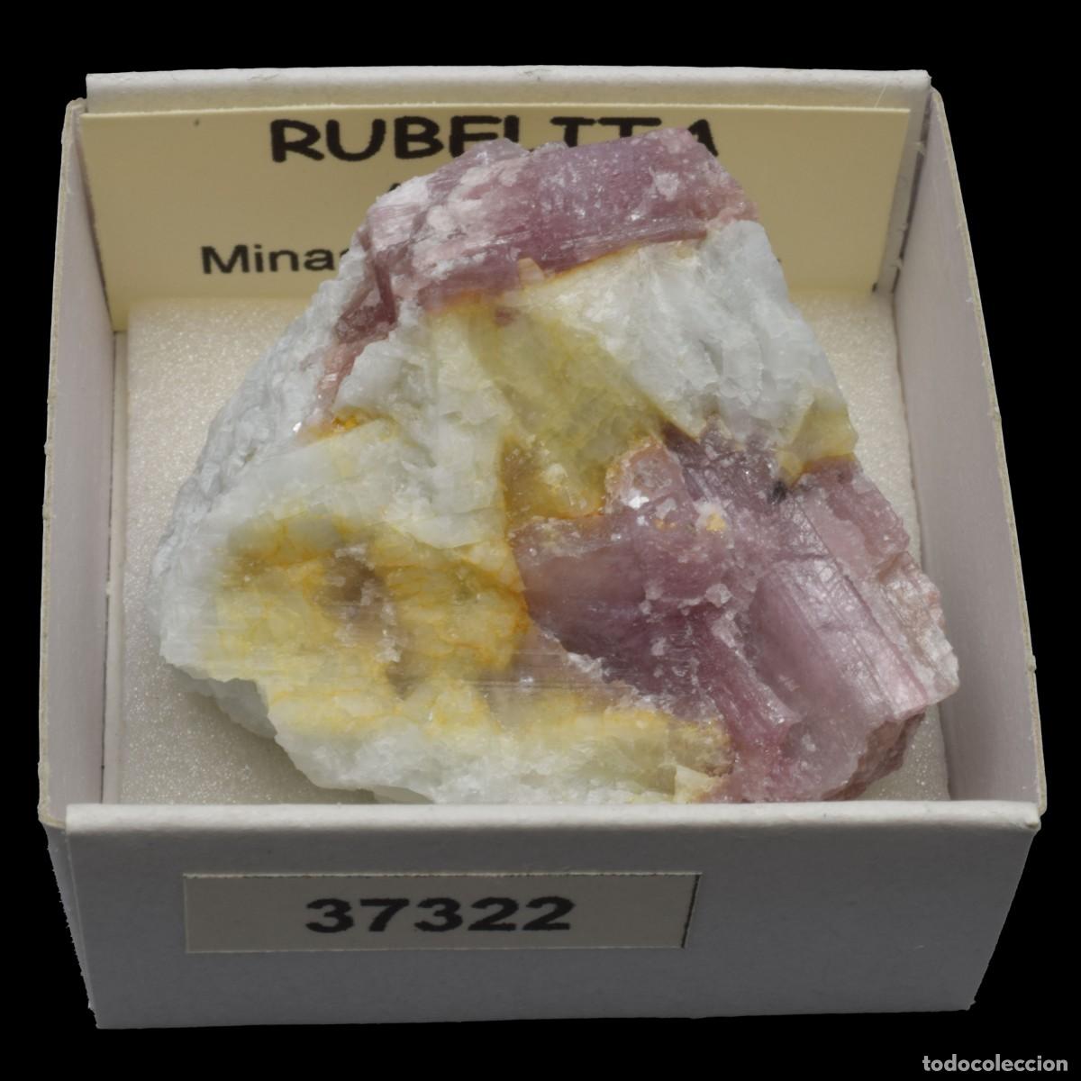 Coleccionismo de minerales: RUBELITA (Ara&ccedil;uai, Minas Gerais, Brasil) #37322