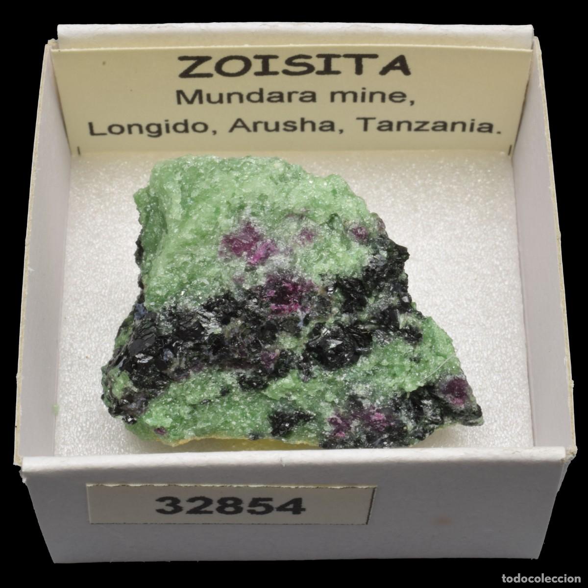 Coleccionismo de minerales: ZOISITA con rubi (Mundara mine, Longido, Arusha, Tanzania) #32854